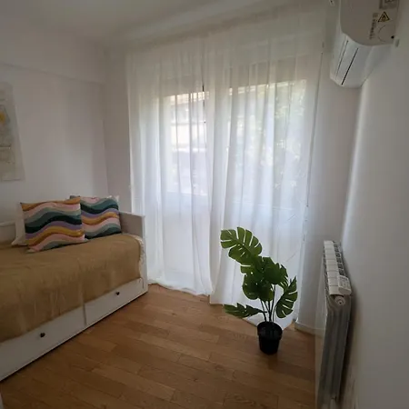 Calea Victoriei Gem - Ultracentral Properties- 1 And 2 Bedrooms * Bucharest