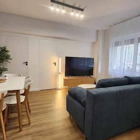 Calea Victoriei Gem Ultracentral Apartments-3 Properties-1 And 2 Bedrooms Bucarest