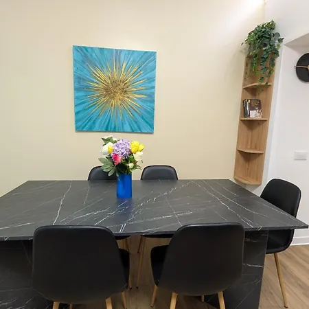 דירה Calea Victoriei Gem Ultracentral Apartments-3 Properties-1 And 2 Bedrooms בוקרשט