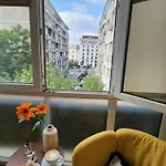 Calea Victoriei Gem Ultracentral Apartments-3 Properties-1 And 2 Bedrooms Lägenhet