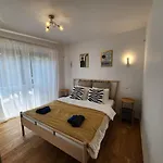 Lägenhet Calea Victoriei Gem Ultracentral Apartments-3 Properties-1 And 2 Bedrooms Bukarest