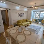 Lägenhet Calea Victoriei Gem Ultracentral Apartments-3 Properties-1 And 2 Bedrooms Bukarest