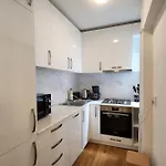 Lägenhet Calea Victoriei Gem Ultracentral Apartments-3 Properties-1 And 2 Bedrooms Bukarest